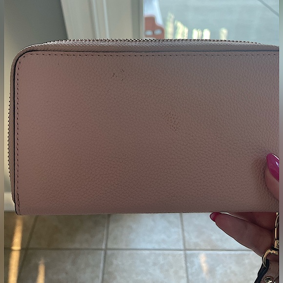 Michael Kors Hayes Multifunction Leather Wallet Phone Case - Picture 3 of 8